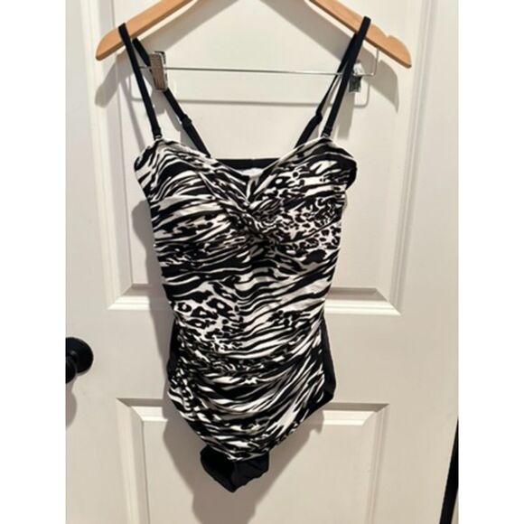 NWT Croft & Barrow Women's Animal Print Body Sculptor Swimwear Size 12 - Picture 1 of 13